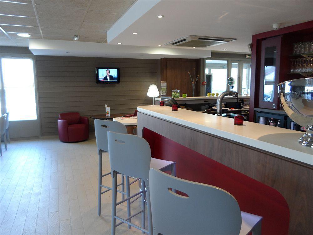 Hotel Campanile Auxerre - Monéteau Zewnętrze zdjęcie