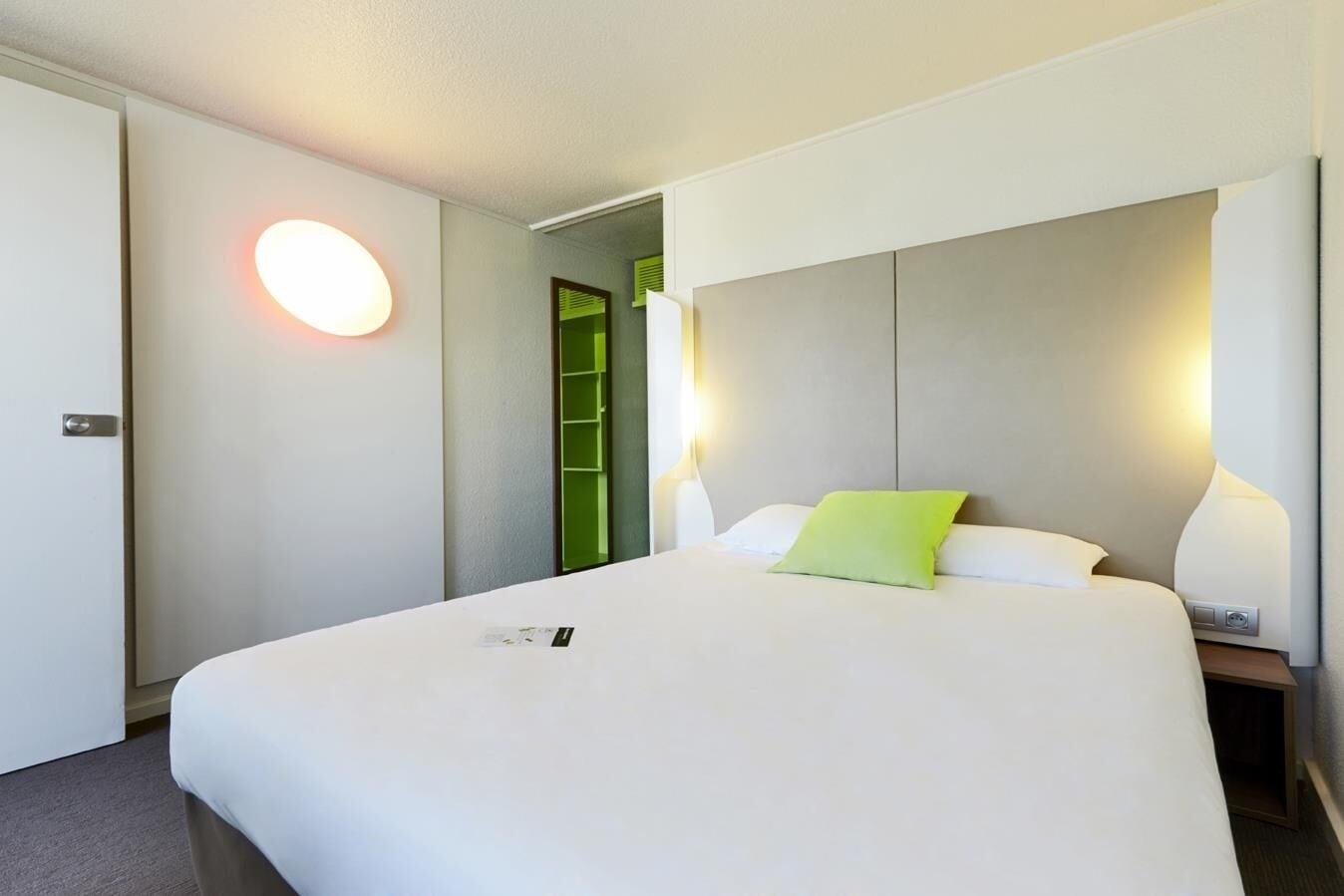 Hotel Campanile Auxerre - Monéteau Zewnętrze zdjęcie